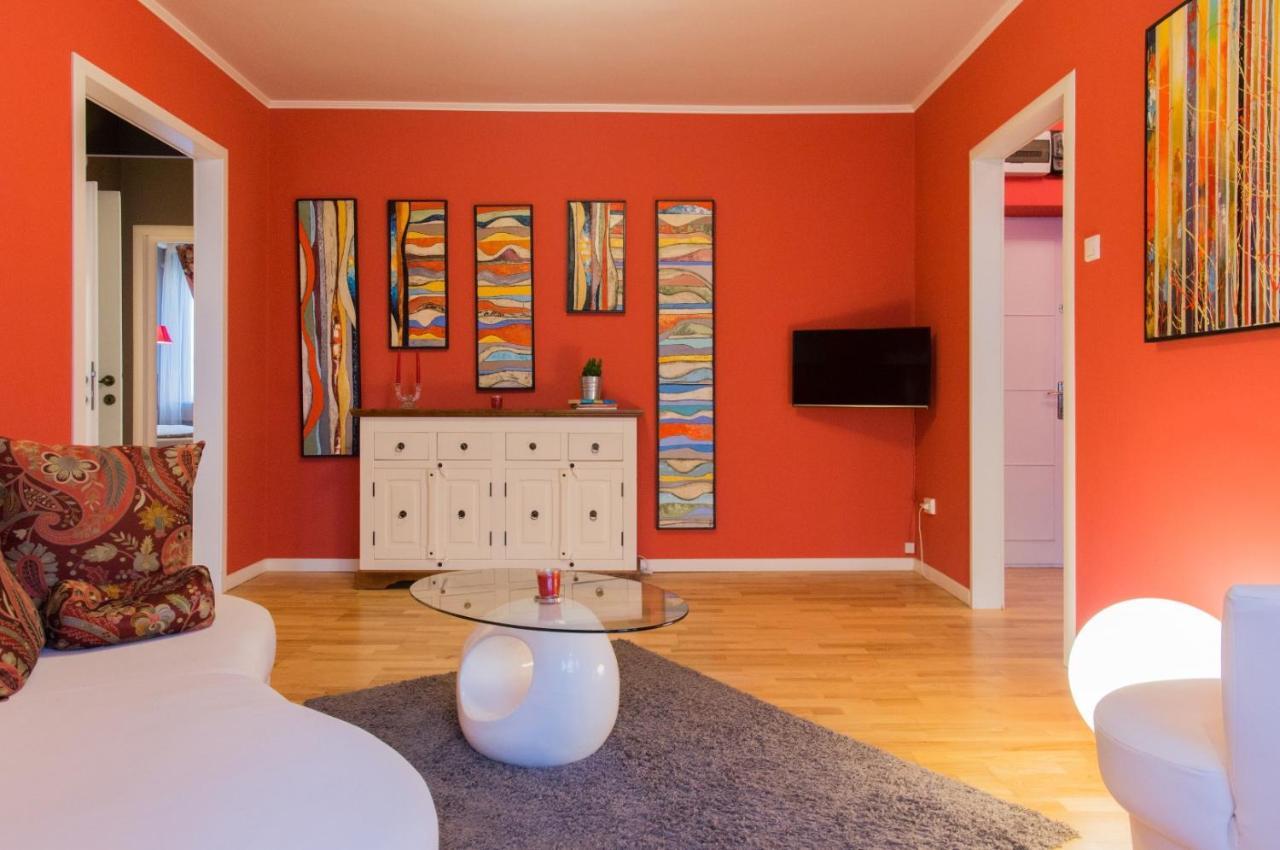 Spacious Downtown Apartment - Old Town บูคาเรสต์ ภายนอก รูปภาพ